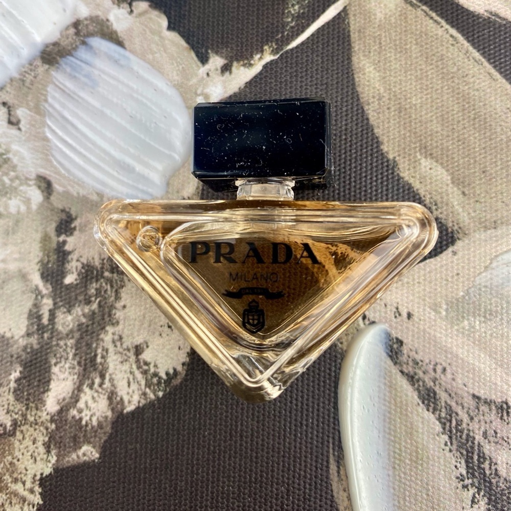 NIB PRADA Paradoxe Mini Deluxe Travel Size 0.25 Oz. Size Fragrance. - Picture 5 of 16